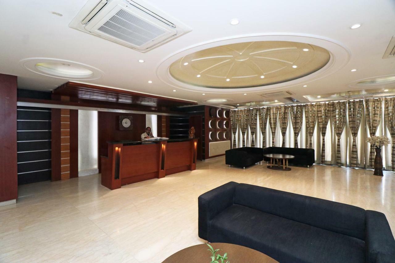 Oyo 5843 Hotel Yash Inn Mirzapur Ngoại thất bức ảnh